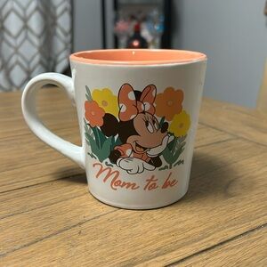 Minnie “mom to be” mug - NWOB